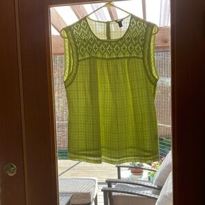 J Crew sleeveless spring green cotton shirt